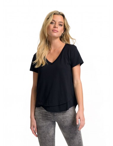 AVA V-NECK MOCK LAYER TEE les ligaments