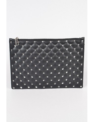 STUDDED QUILTED CLUTCH suggérées chez